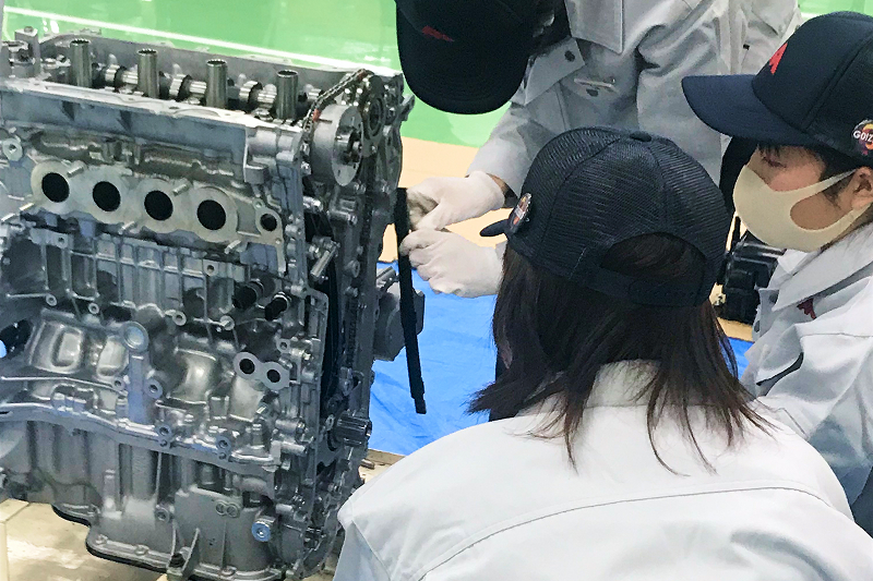 エンジン分解組立研修