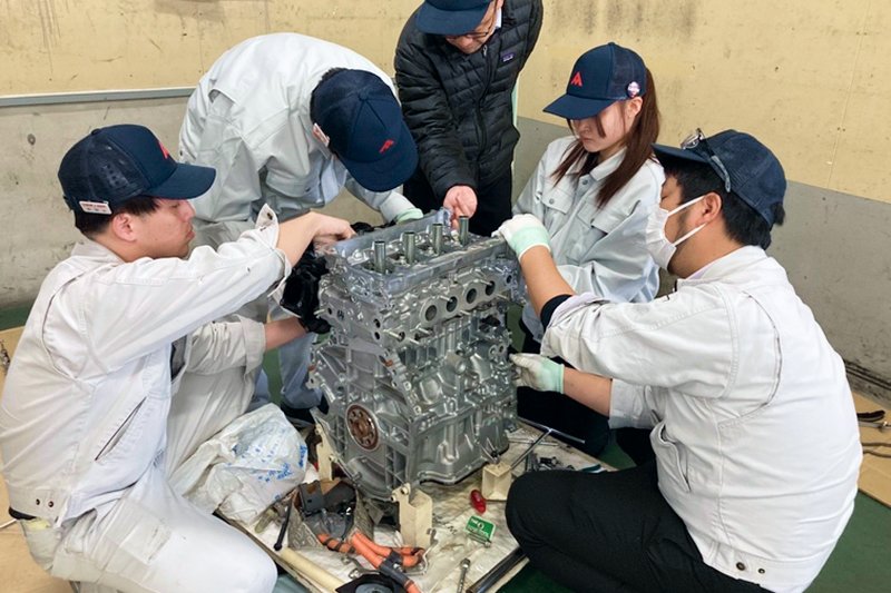 エンジン分解組立研修